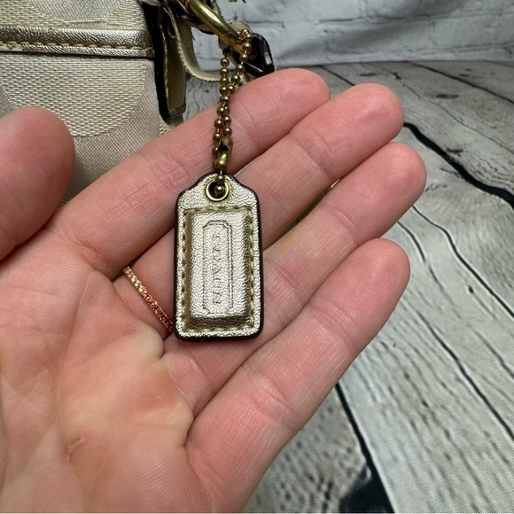 Coach Gold Metallic and Cream Crossbody Bag. - Picture 9 of 11